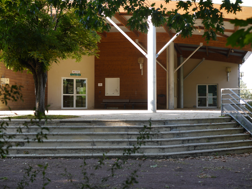 Entrée de la Maison du mouton à Vasles - Agrandir l'image (fenêtre modale)